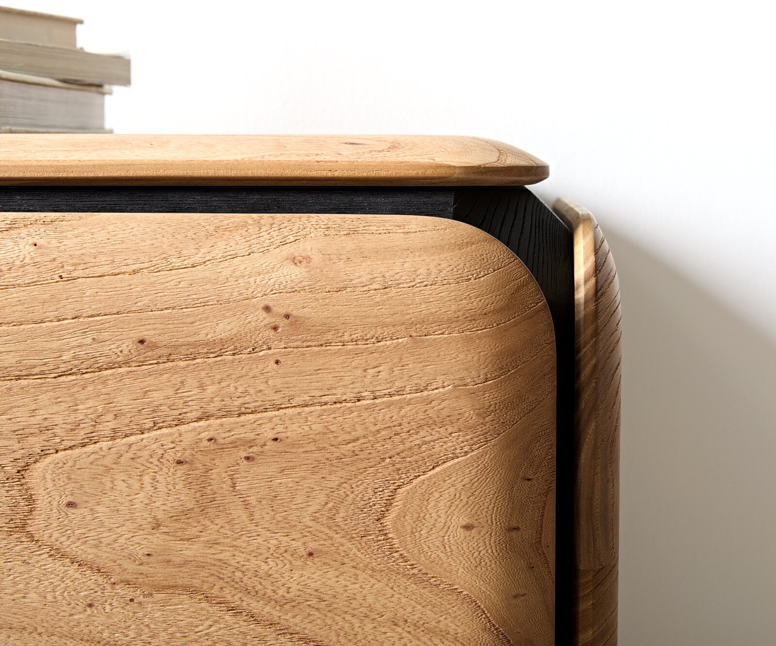 Sideboard Giacinto 180 cm Ulme Natur 4 Türen L-Fuß Schwarz 4