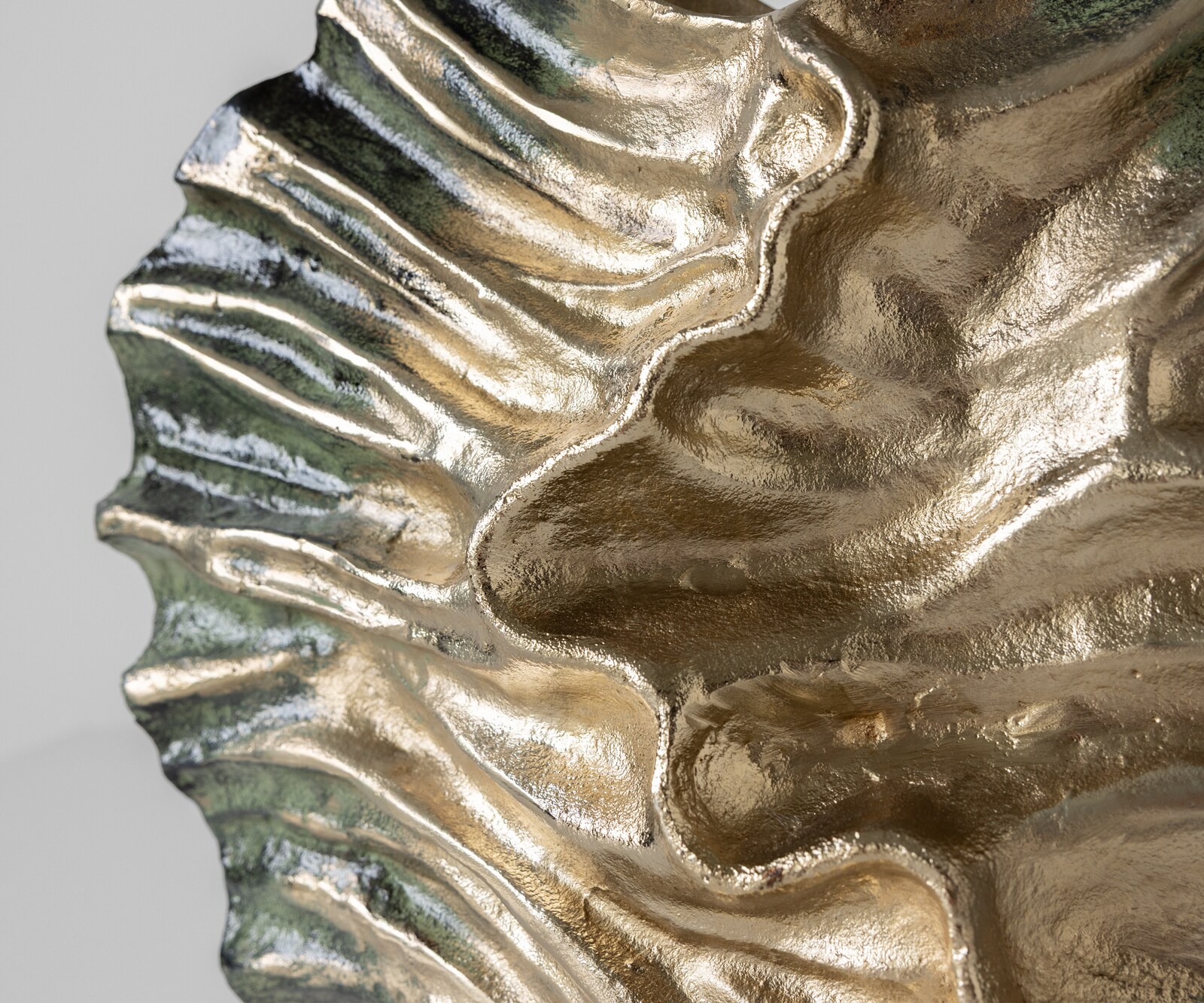 Vase Nerina B47 x T18 x H42 cm Aluminium Verde Antico Handgemacht 3