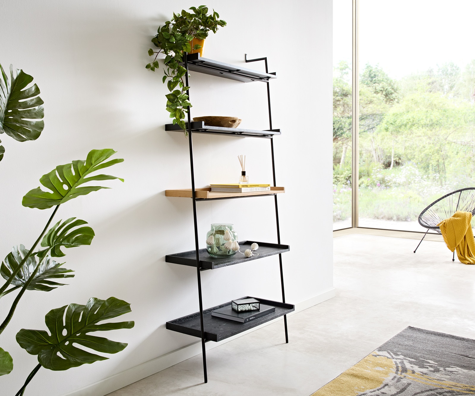 Bücherregal Mikkusu 80x185 cm Bambus Natur Mango Schwarz 5 Ablagen Metall Schwarz