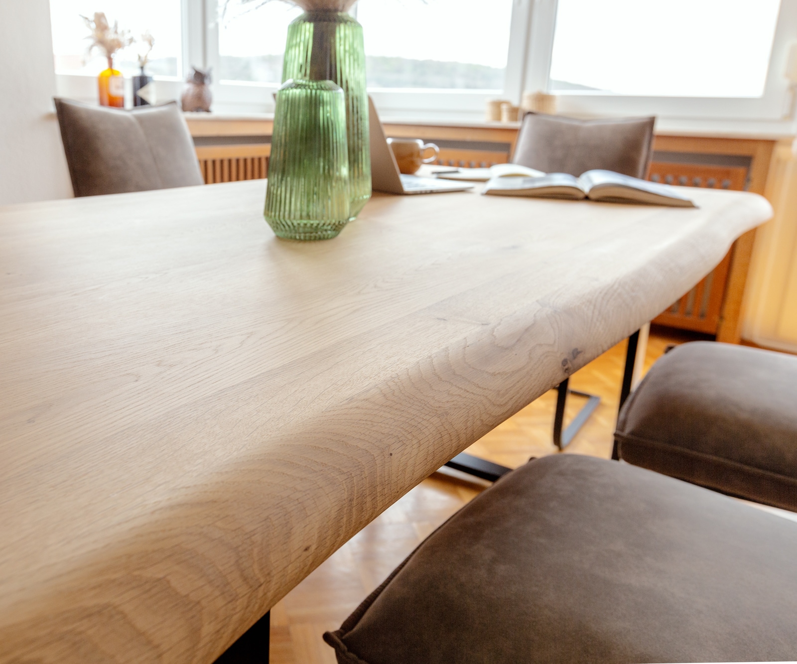 Esstisch Edge 200x100 Eiche Natur Kufe Schwarz Live-Edge 6