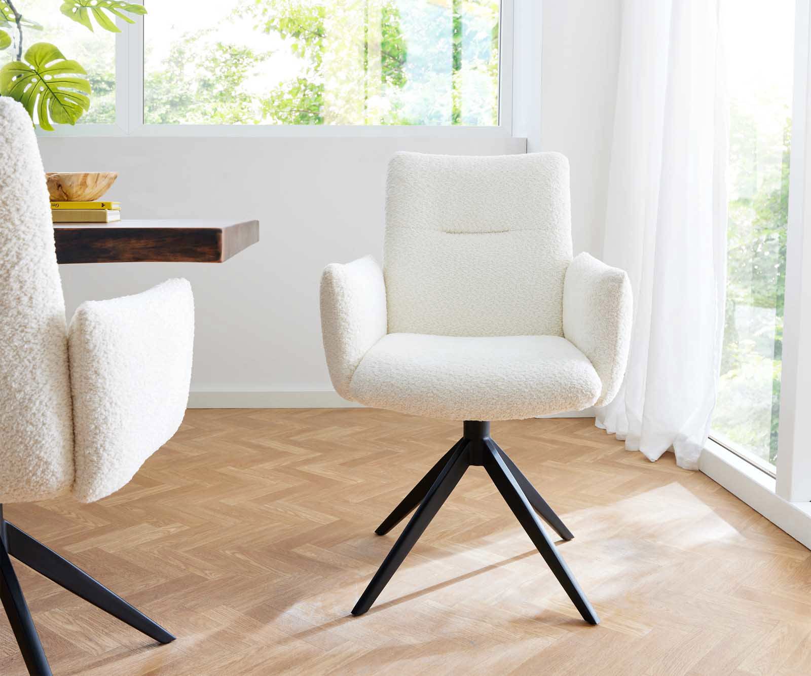 Drehstuhl Jova-Flex mit Armlehnen Bouclé Weiß Kreuzgestell breit Schwarz 360° drehbar Taschenfederkern 1