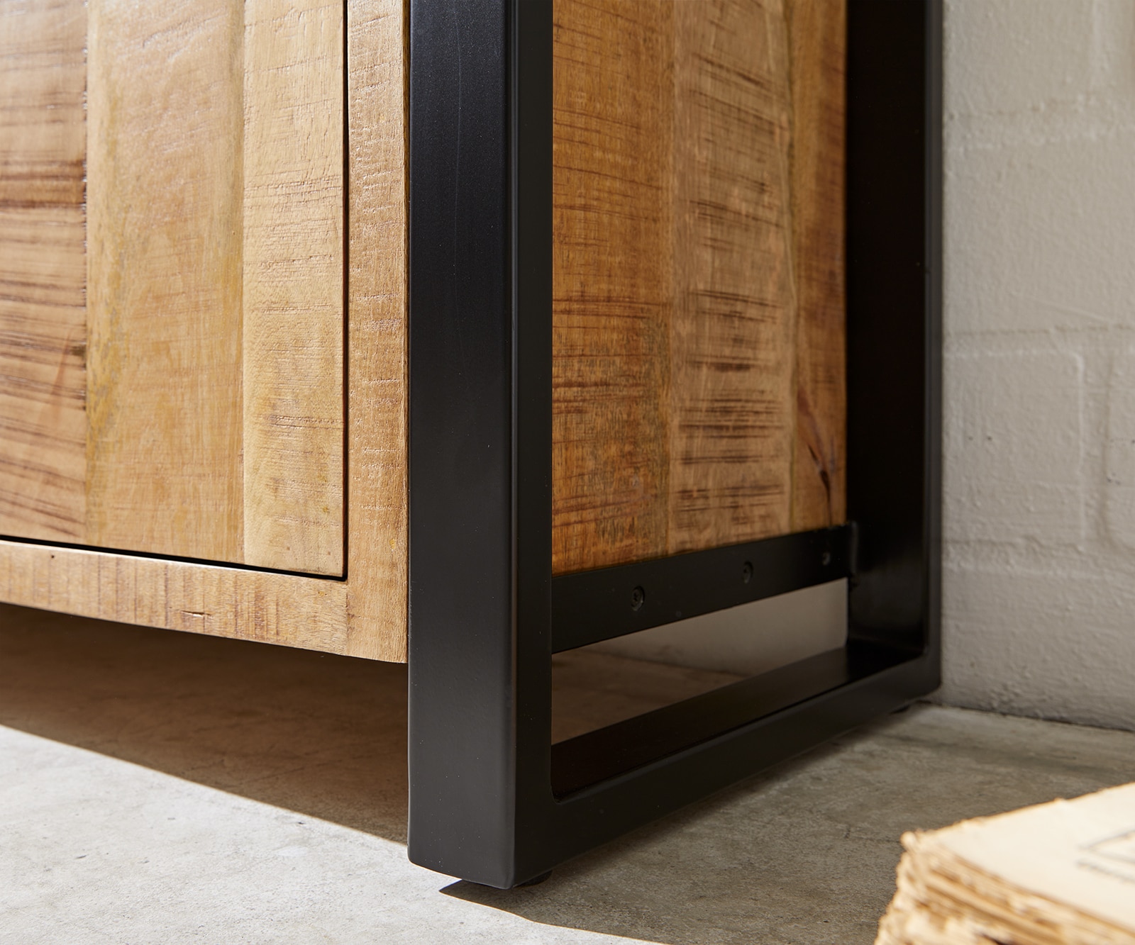 Regal Crompton 80x185 cm Mango Natur Metall Schwarz 3 Fächer 2 Türen 5 Regal Crompton 80x185 cm Mango Natur Metall Schwarz 3 Fächer 2 Türen 5