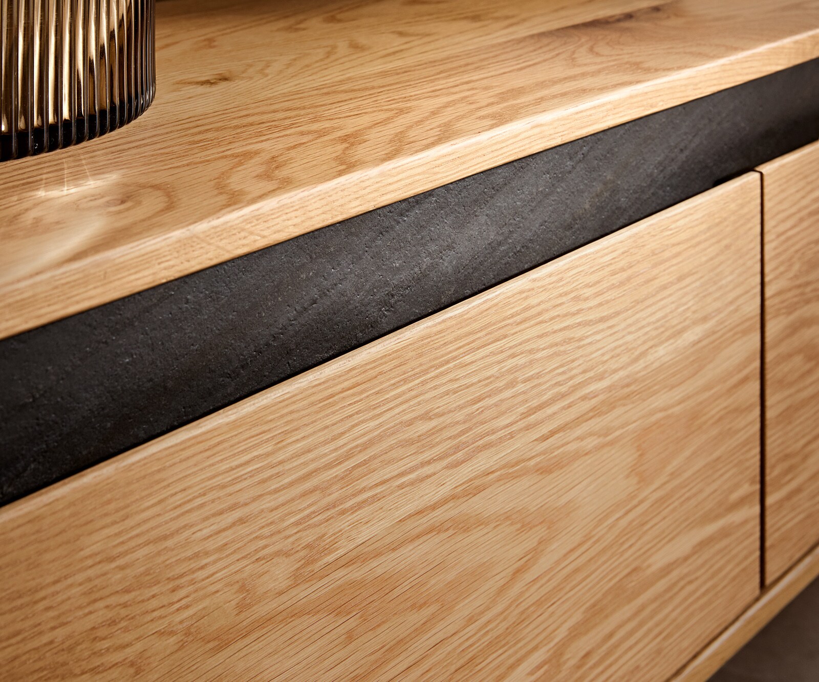 Lowboard Stonegrace 240 cm Eiche Natur 4 Türen V-Fuß Metall Schwarz 5