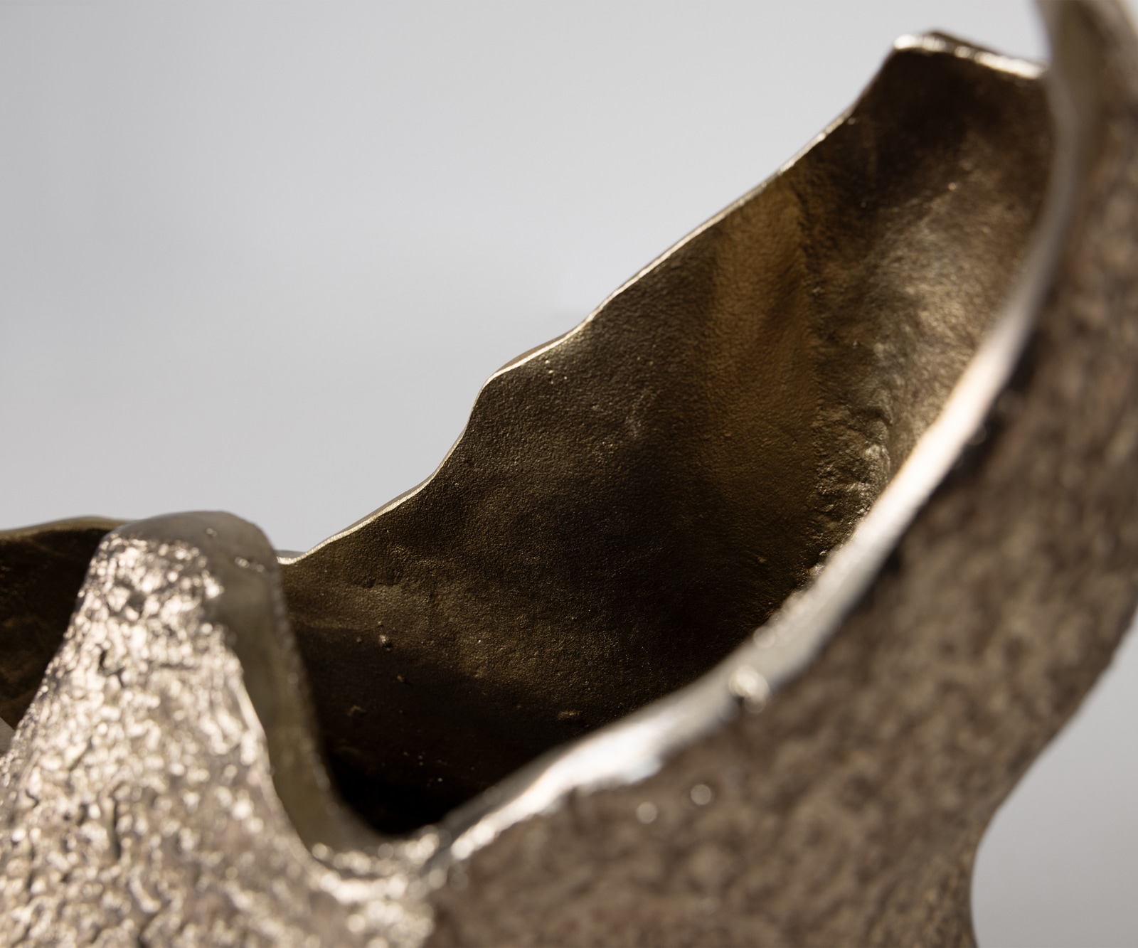 Vase Grotta B31 x T20 x H34 cm Aluminium Champagner Handgemacht 5