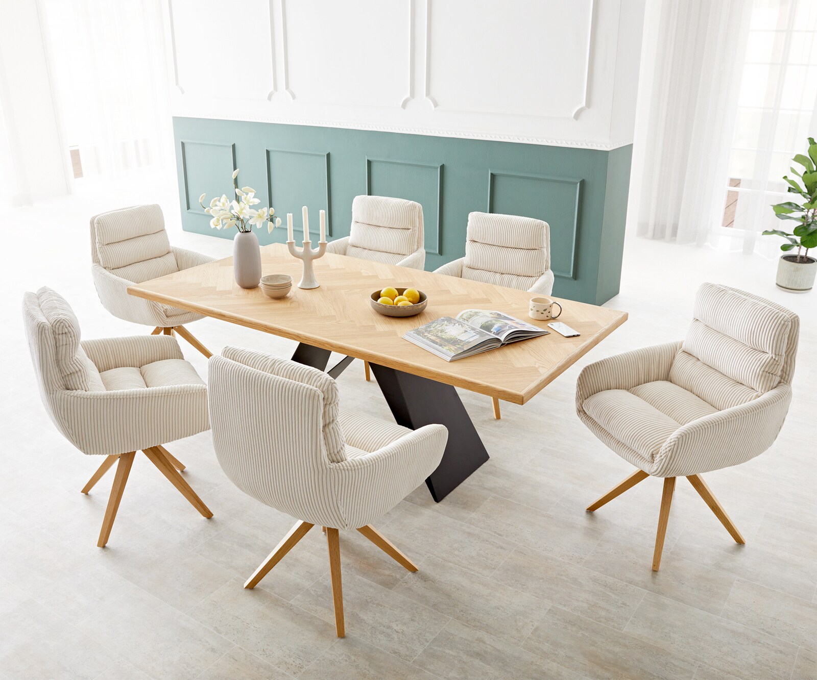 Esszimmerstuhl Abelia-Flex mit Armlehnen Cord Beige Holzgestell kantig Natur 3