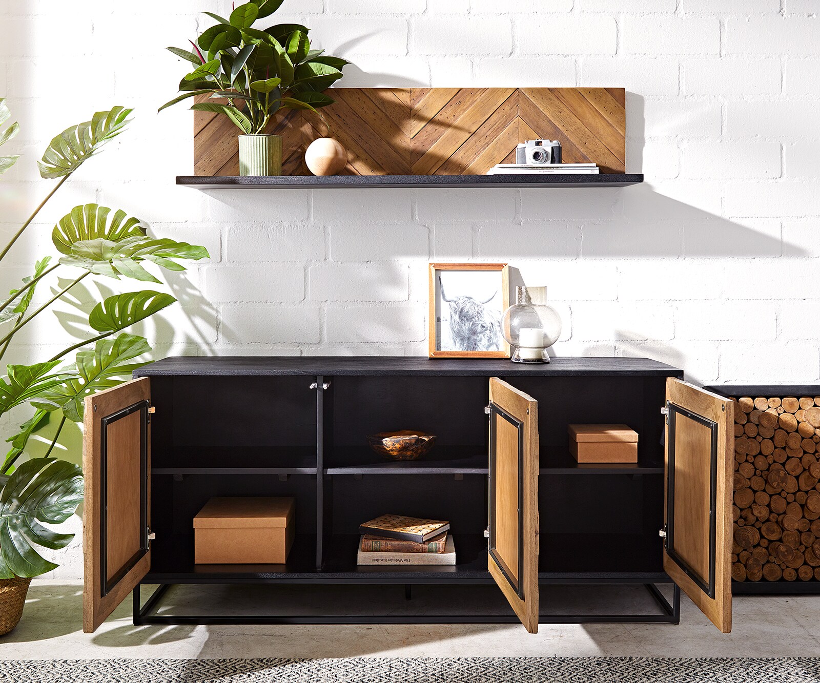 Sideboard Famke 145 cm Mango Teak 3 Türen 3