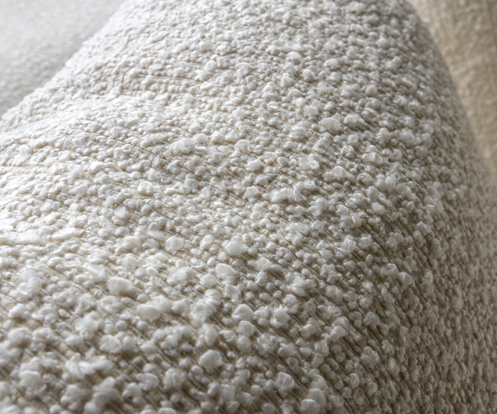 Megasofa Estrea 500x250 cm Bouclé Creme-weiß Rundsofa 6