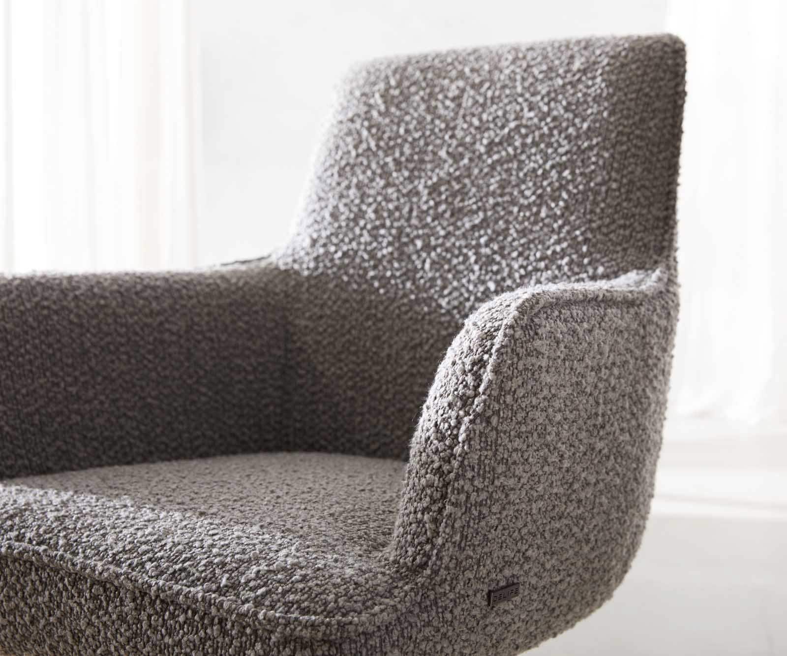 Drehstuhl Heira-Flex mit Armlehnen Bouclé Silbergrau Kreuzgestell breit Schwarz 360° drehbar Taschenfederkern 4