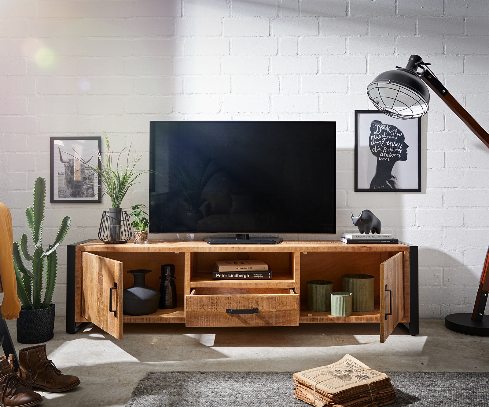 TV-Board Crompton Mango Natur Metall Schwarz 200 cm 2 Türen 1 Schublade 1 Fach 3 TV-Board Crompton Mango Natur Metall Schwarz 200 cm 2 Türen 1 Schublade 1 Fach 3