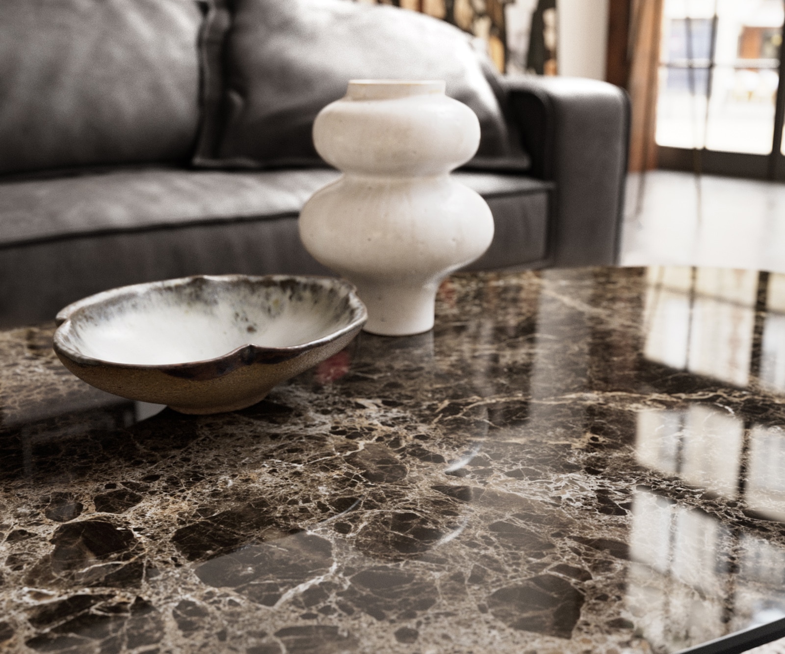 Couchtisch Edge Organisch 140x76 cm Keramik Laminam® Emperador Extra Lucidato Dunkelbraun Sarity Edelstahl gebürstet 6