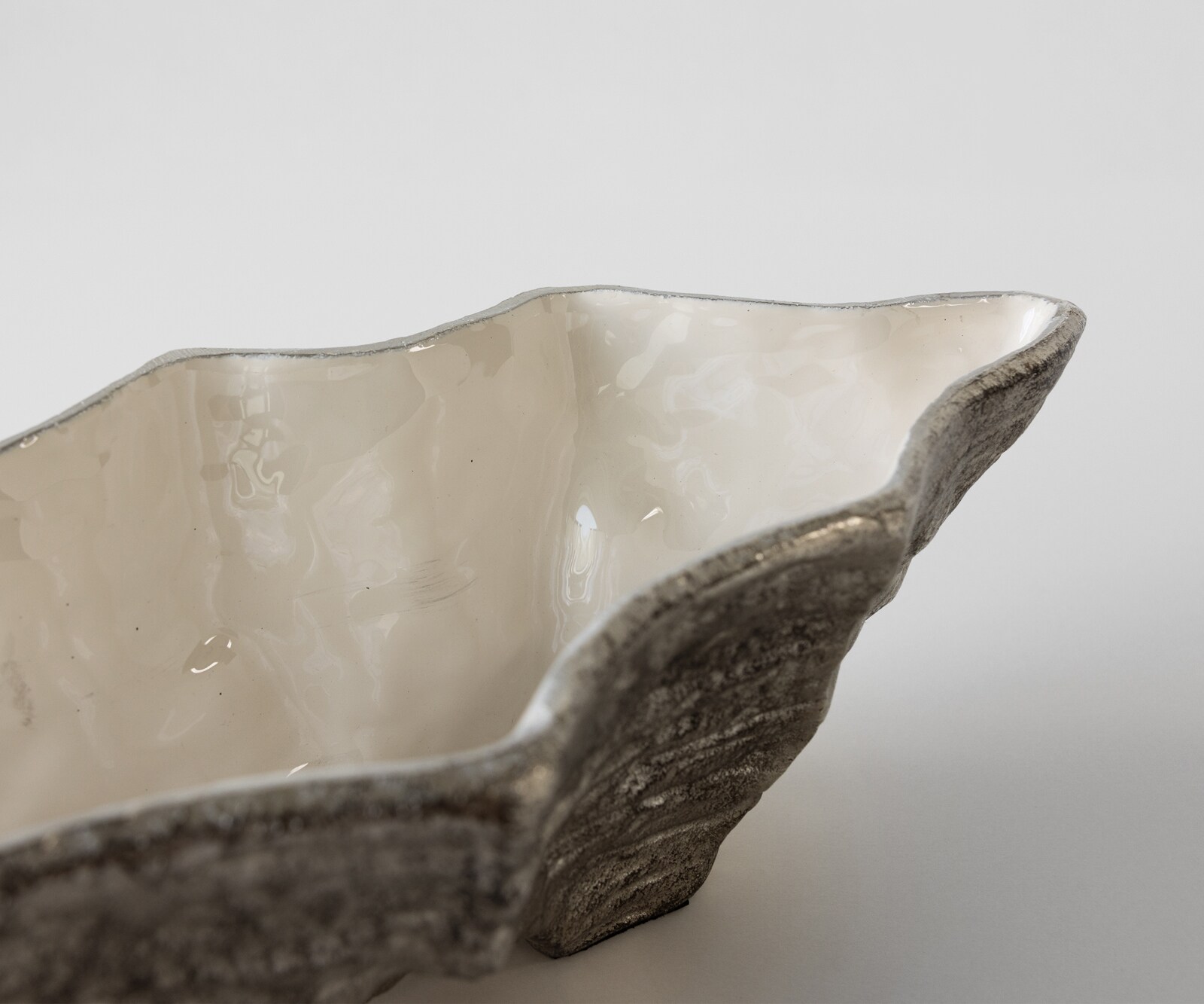 Schale Riffa B100 x T19 x H15 cm Aluminium Platin Opal Handgemacht 4