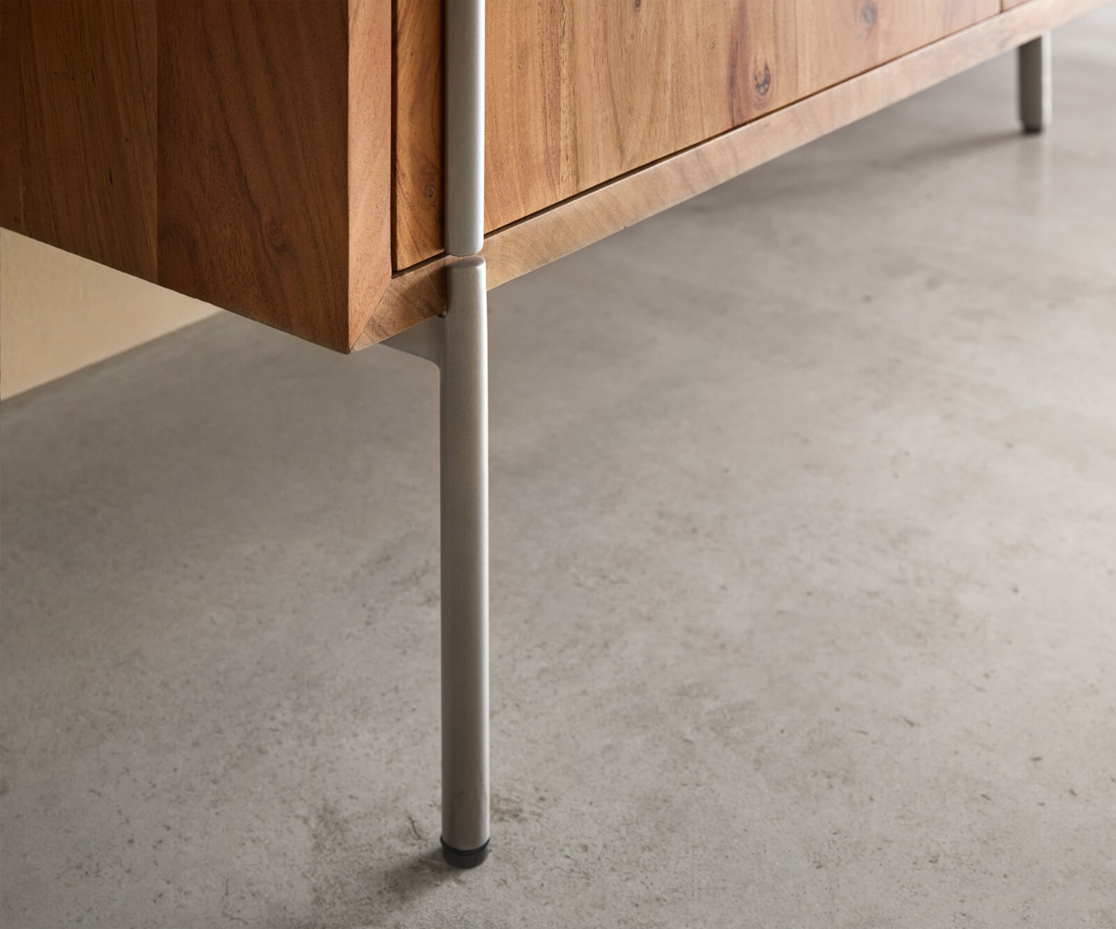 Sideboard Rivoro 210 cm Akazie Natur 4 Türen 5