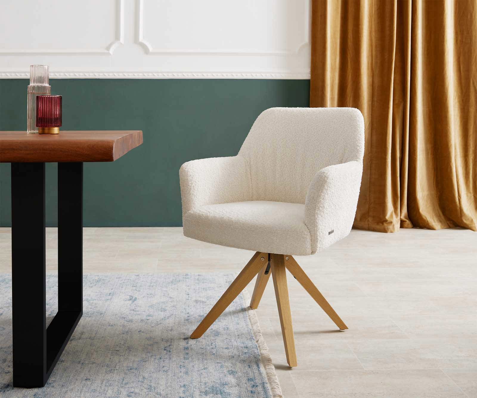 Drehstuhl Xana-Flex mit Armlehnen Bouclé Weiß Holzgestell kantig Natur 180° drehbar Taschenfederkern Drehstuhl Xana-Flex mit Armlehnen Bouclé Weiß Holzgestell kantig Natur 180° drehbar Taschenfederkern