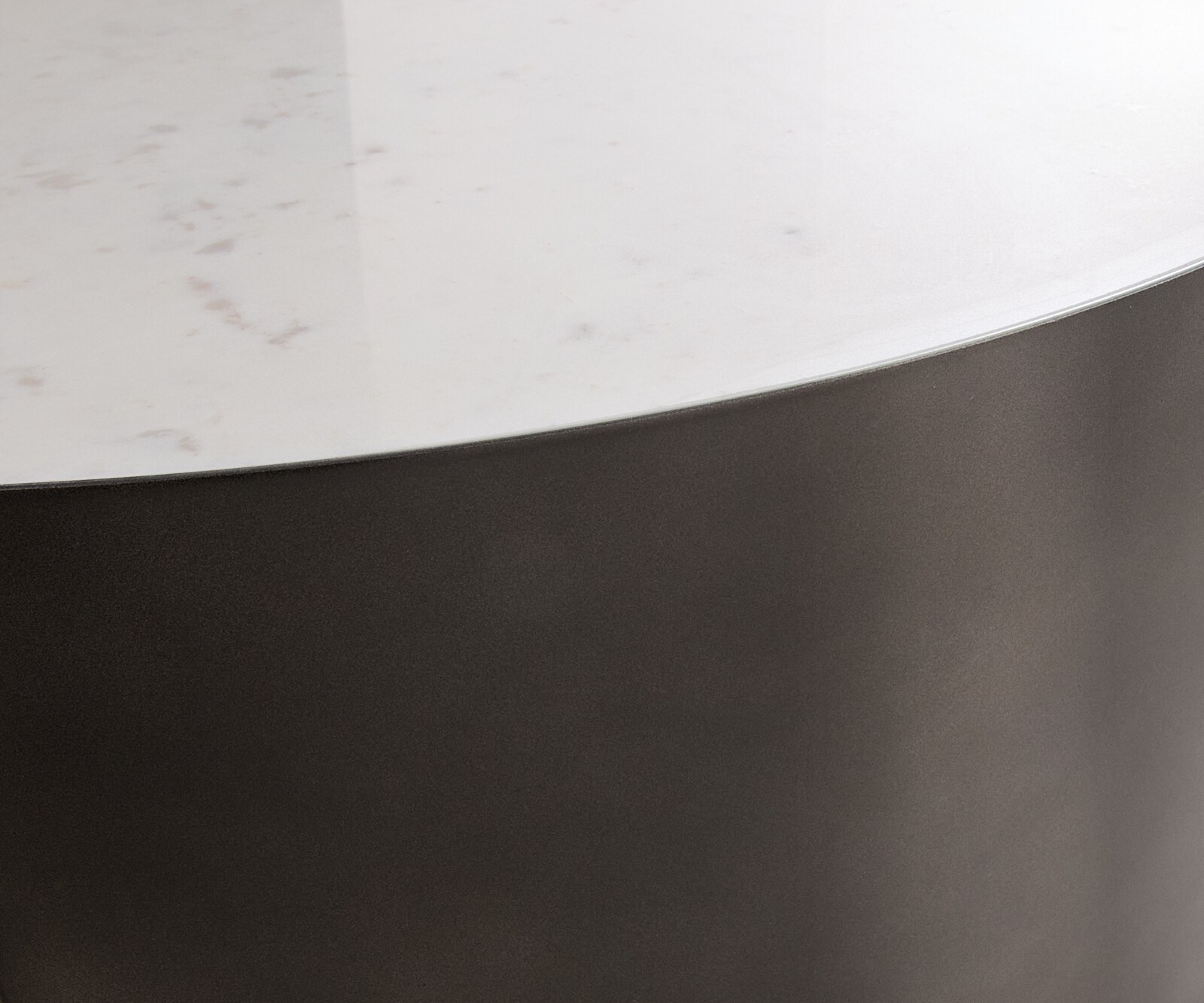 Couchtisch Alerio 90x90 cm Marmor Weiß Metall Black Antique 3