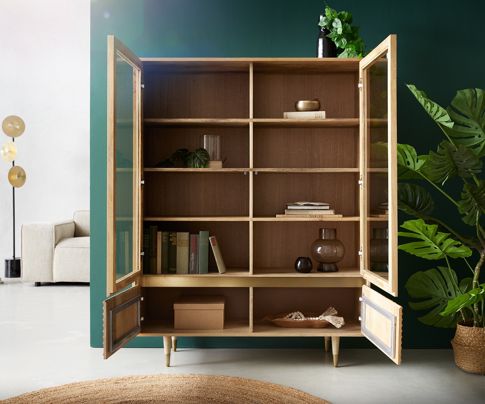 Vitrine Budaya 115x135 cm Mango Natur 4 Türen Fuß rund 3 Vitrine Budaya 115x135 cm Mango Natur 4 Türen Fuß rund 3