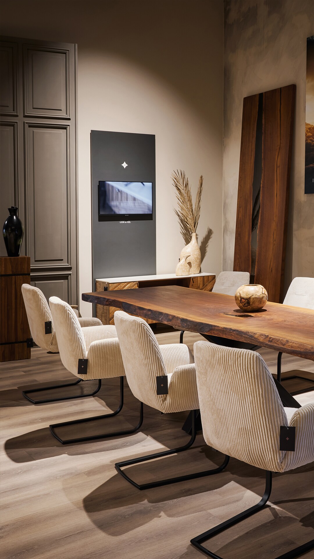 Esszimmertisch im Delife Store