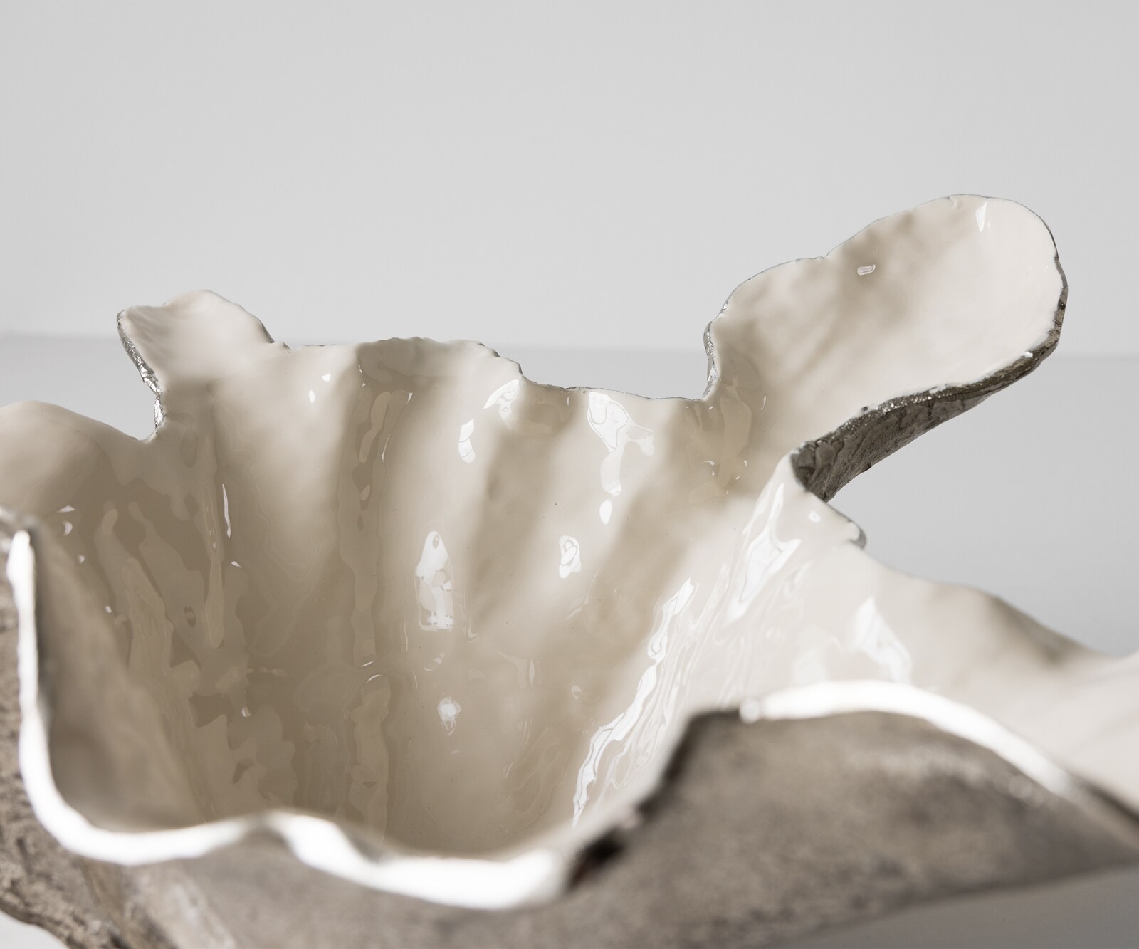Schale Liora B52 x T51 x H21 cm Aluminium Platin Opal Handgemacht 2