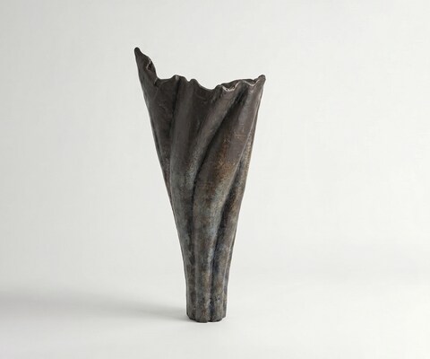 Vase Flamara B33 x T29 x H74 cm Aluminium Umbra Antica Handgemacht