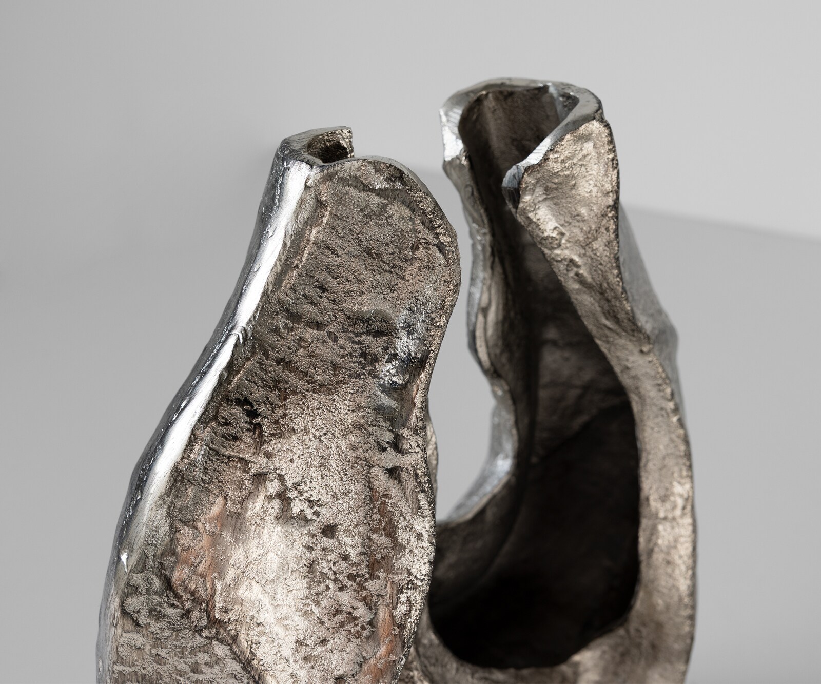 Skulptur Nexora B34 x T17 x H40 cm Aluminium Platin Handgemacht 4
