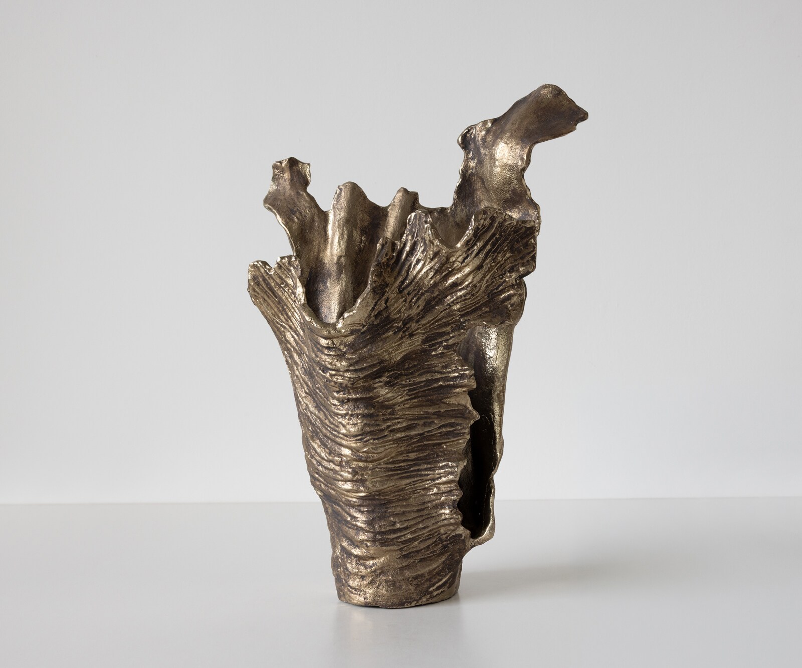 Vase Corallo l43 x P24 x H61 cm Aluminium Oro Antico Fait main