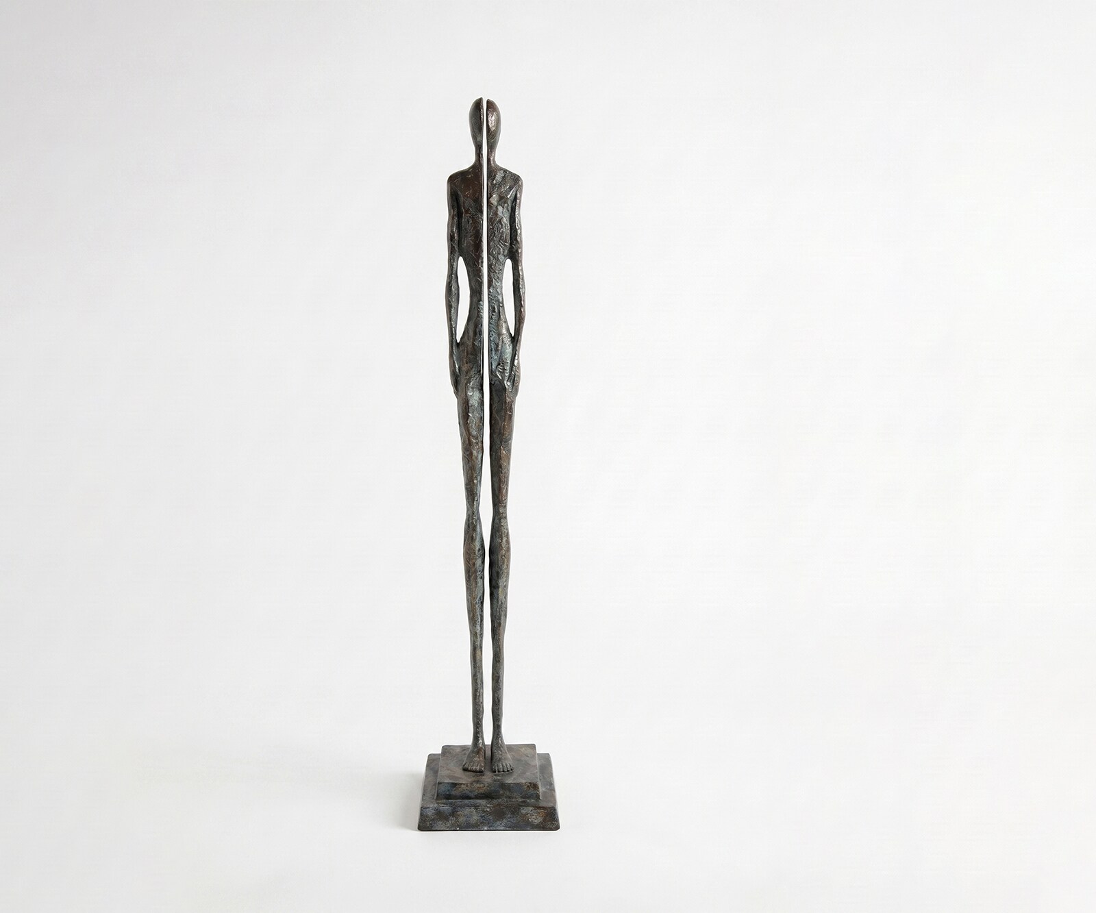 Figurine Divora l25 x P24 x H126 cm Aluminium Umbra Antica Faite main