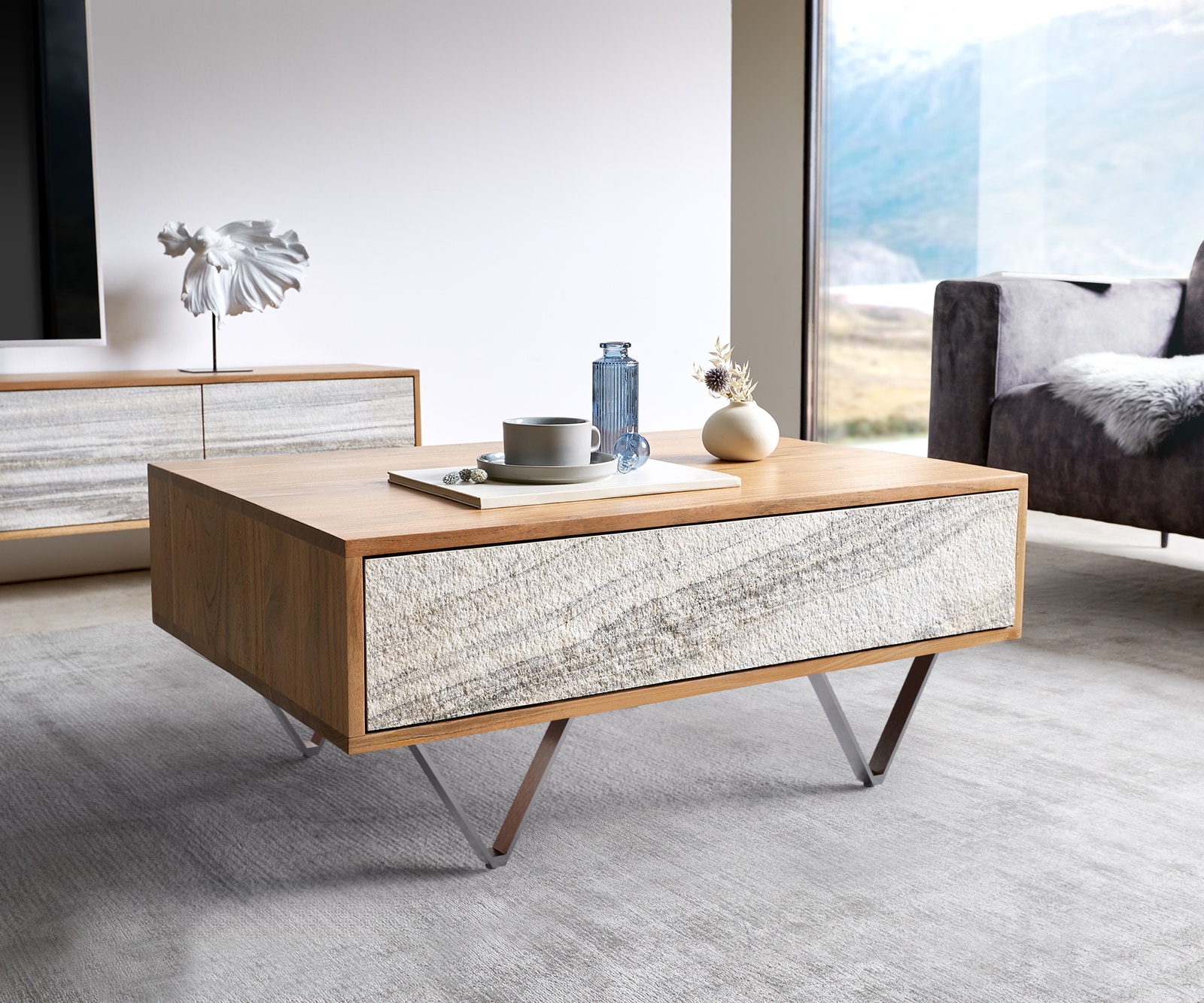 DELIFE Couchtisch Kleo 80x60 cm Akazie Natur 2 Schübe V-Fuß Edelstahl