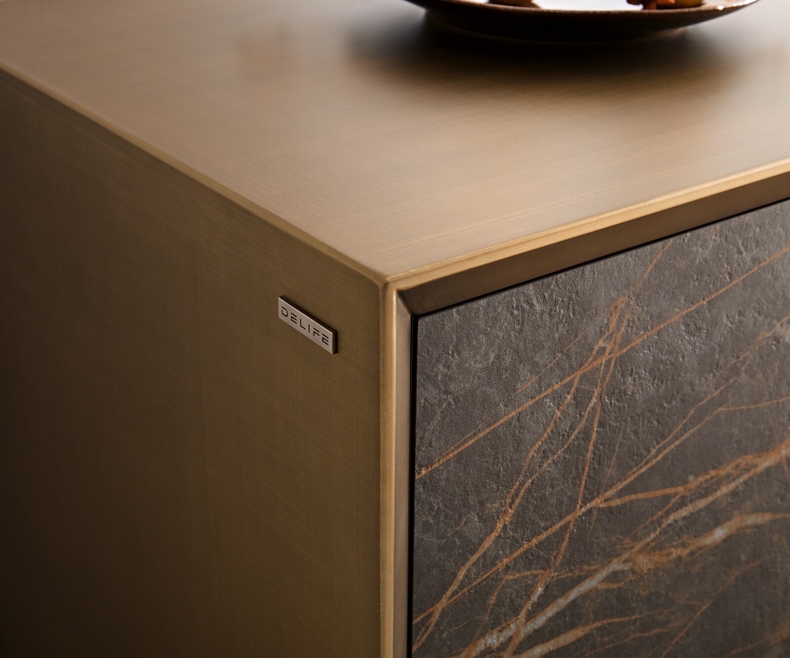 Sideboard Yori 200 cm Metallic Gold 2 Türen 3 Schubladen Acrylfuß Keramik Laminam®Noir Desir Braun 6