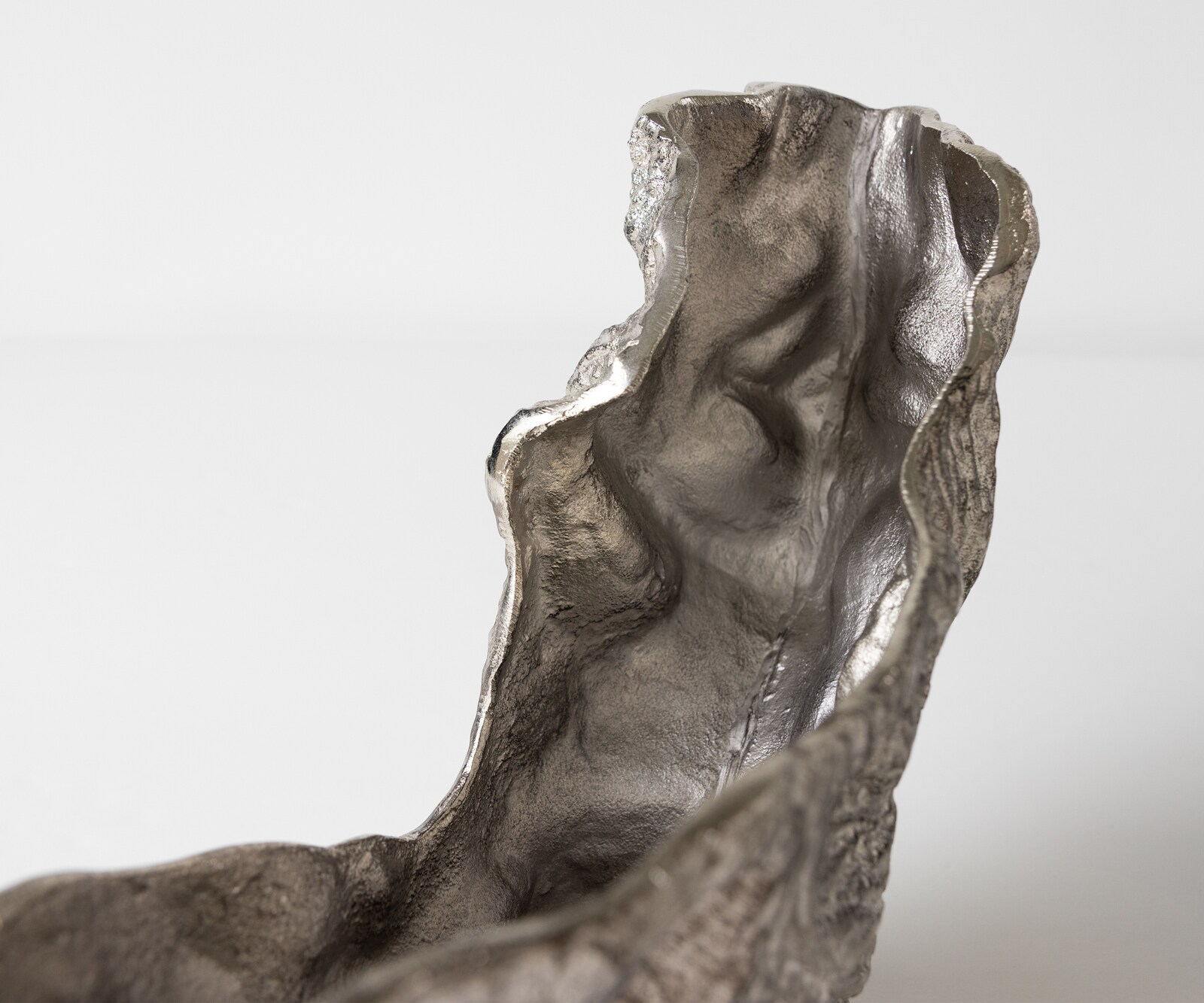 Vase Alaris B44 x T13 x H31 cm Aluminium Platin Handgemacht 5