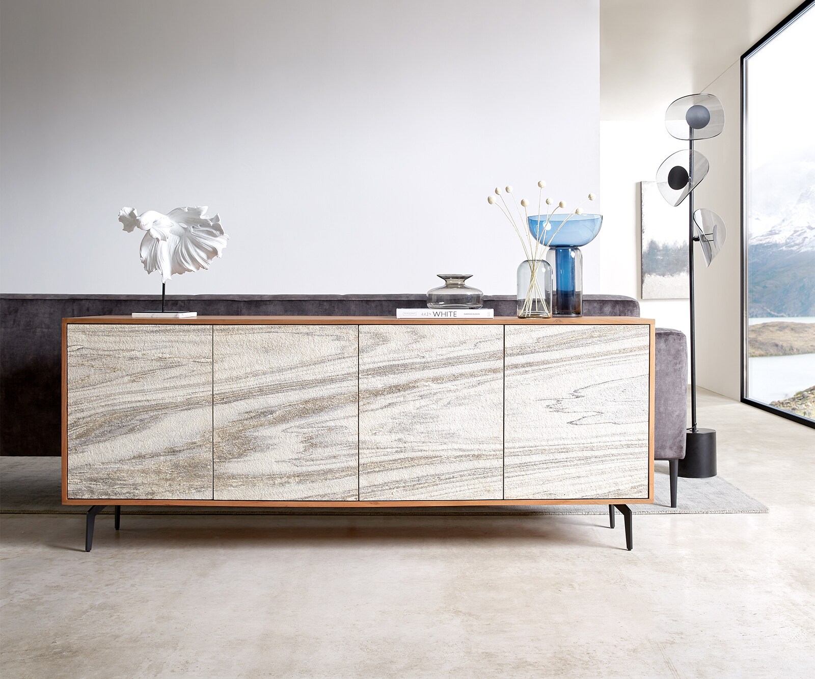 Sideboard Kleo 175 cm Akazie Natur 4 Türen Winkelfuß Metall Schwarz 1