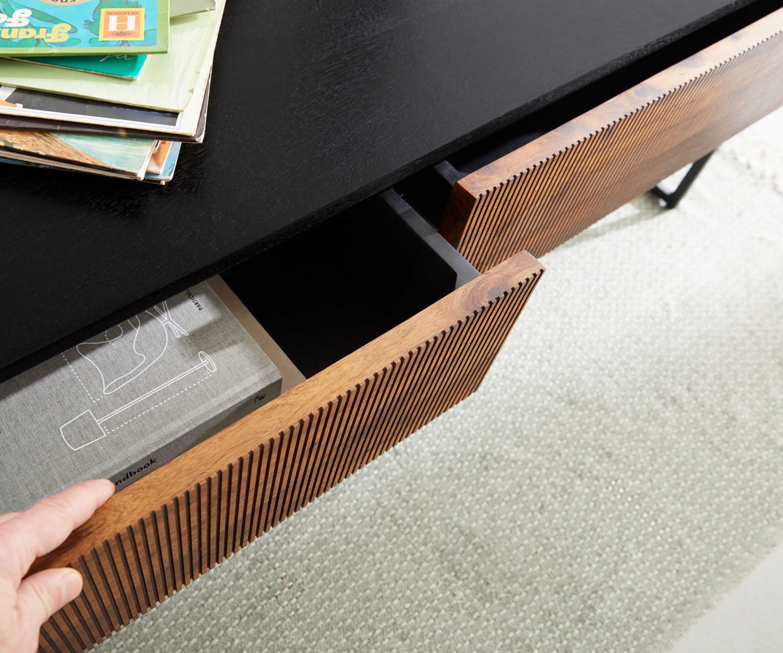 Couchtisch Vaag 120 cm Sheesham Natur Mango Schwarz 4 Schubladen 5 Couchtisch Vaag 120 cm Sheesham Natur Mango Schwarz 4 Schubladen 5