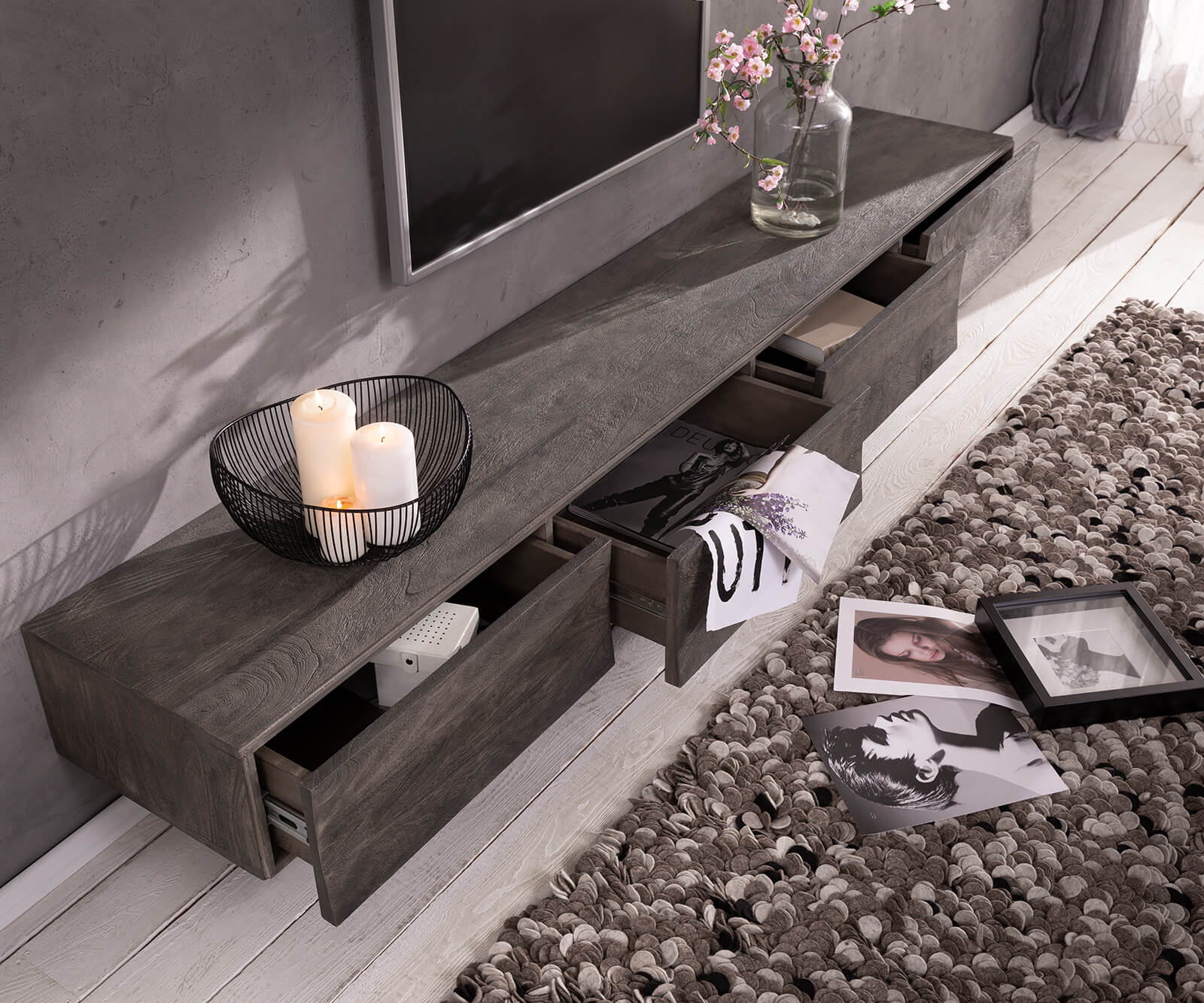 Design-Lowboard Wyatt 220 cm Akazie Platin 4 Schübe 1