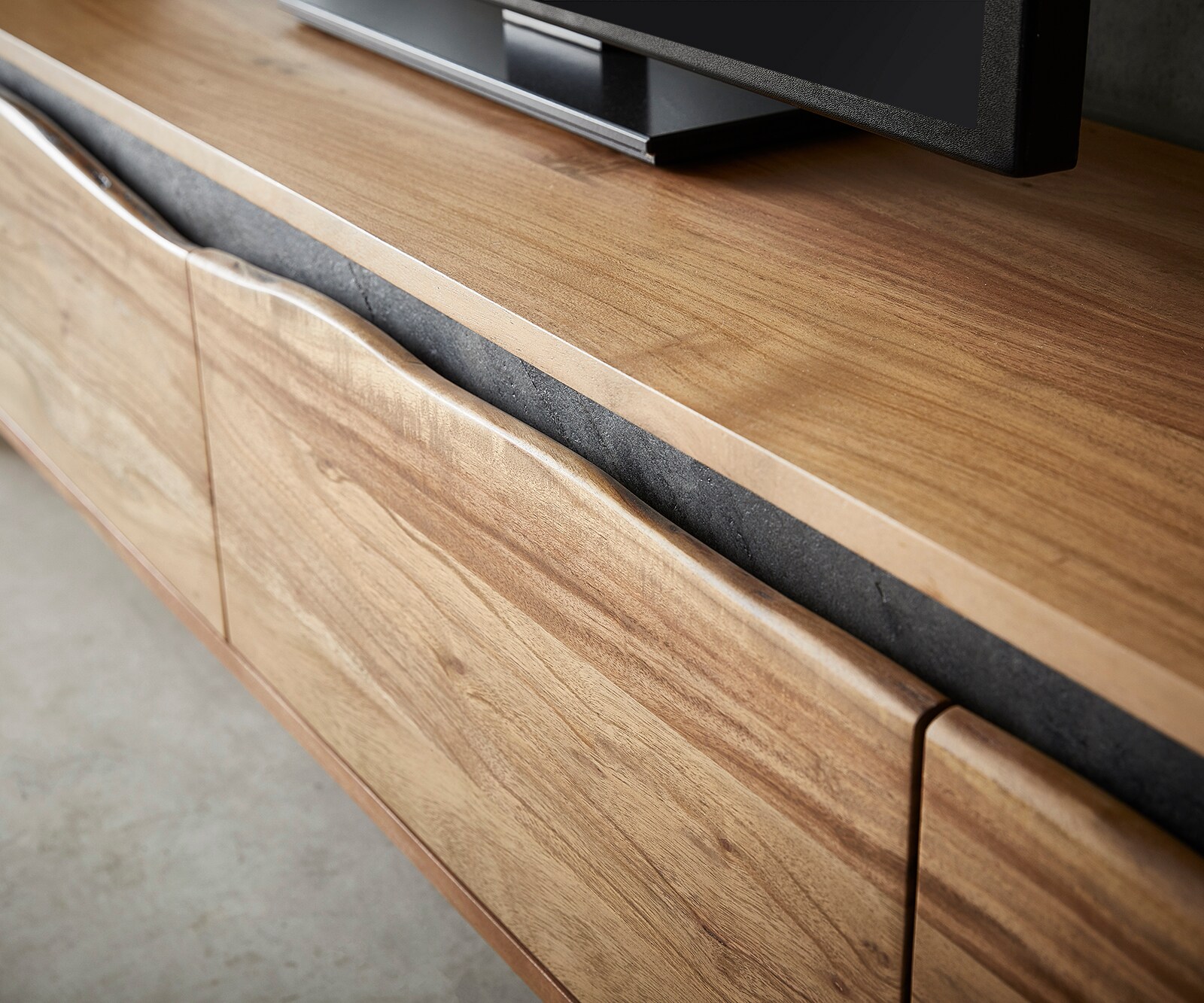Lowboard Stonegrace 220x35 cm Akazie Natur 4 Türen Baumkante 3