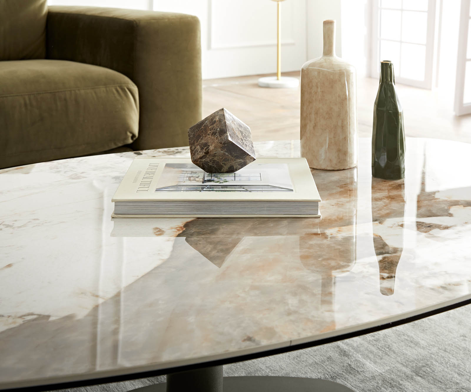 Couchtisch Vibana 140x80 cm Keramik Minas Melange Weiß-Beige Gestell Effektfinish Titan 4