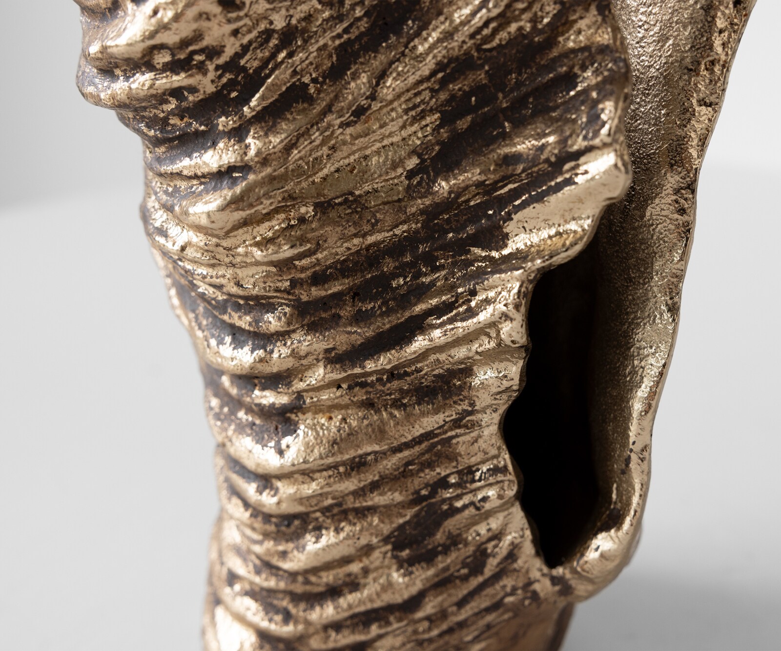 Vase Corallo B37 x T18 x H48 cm Aluminium Oro Antico Handgemacht 2