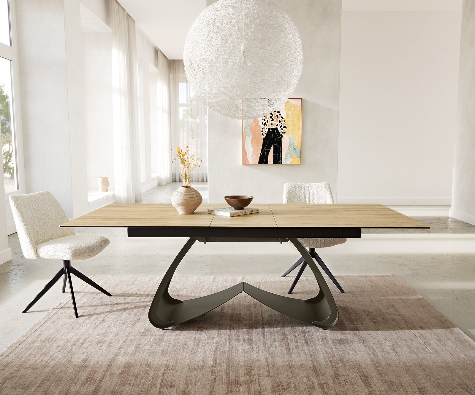 Esstisch Edge 180-220x100 Keramik Laminam® Sabbia Eichefarbig W-Gestell Effektfinish Titan Ausziehbar