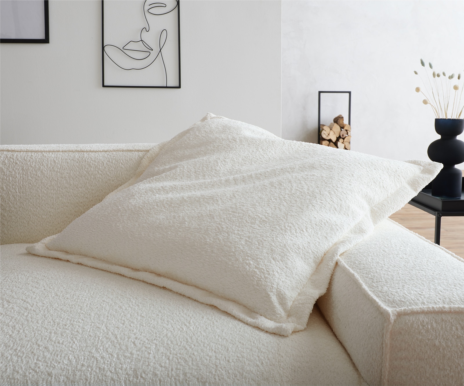 Wurfkissen Sirpio XL 85x85 Bouclé Creme-Weiß