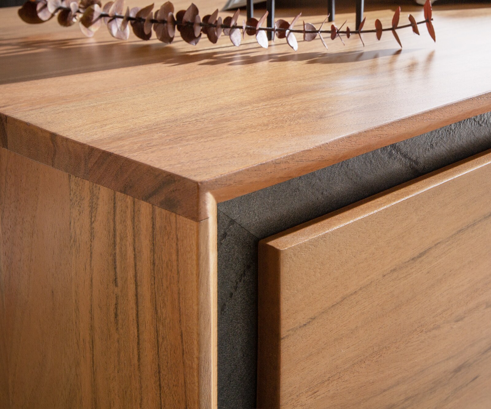 Sideboard Stonegrace 175 cm Akazie Natur 4 Türen 1 Fach Steinfurnier V-Fuß 5