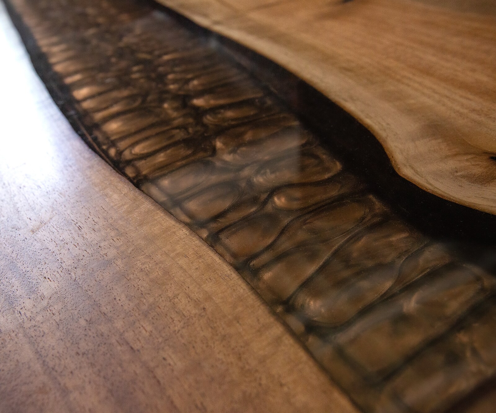 Tischplatte Walnuss Natur 300 cm Epoxid Metallic-Braun Unikat Nr. 32291 5