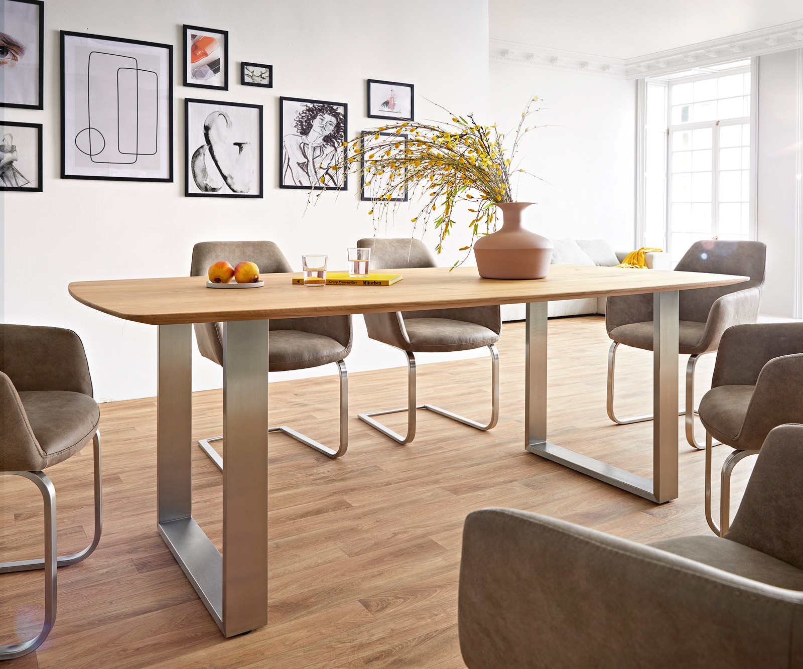 Esstisch Edge Boot 200x100x2,5-3 Eiche Natur Edelstahl Schmal Schweizer Kante Esstisch Edge Boot 200x100x2,5-3 Eiche Natur Edelstahl Schmal Schweizer Kante