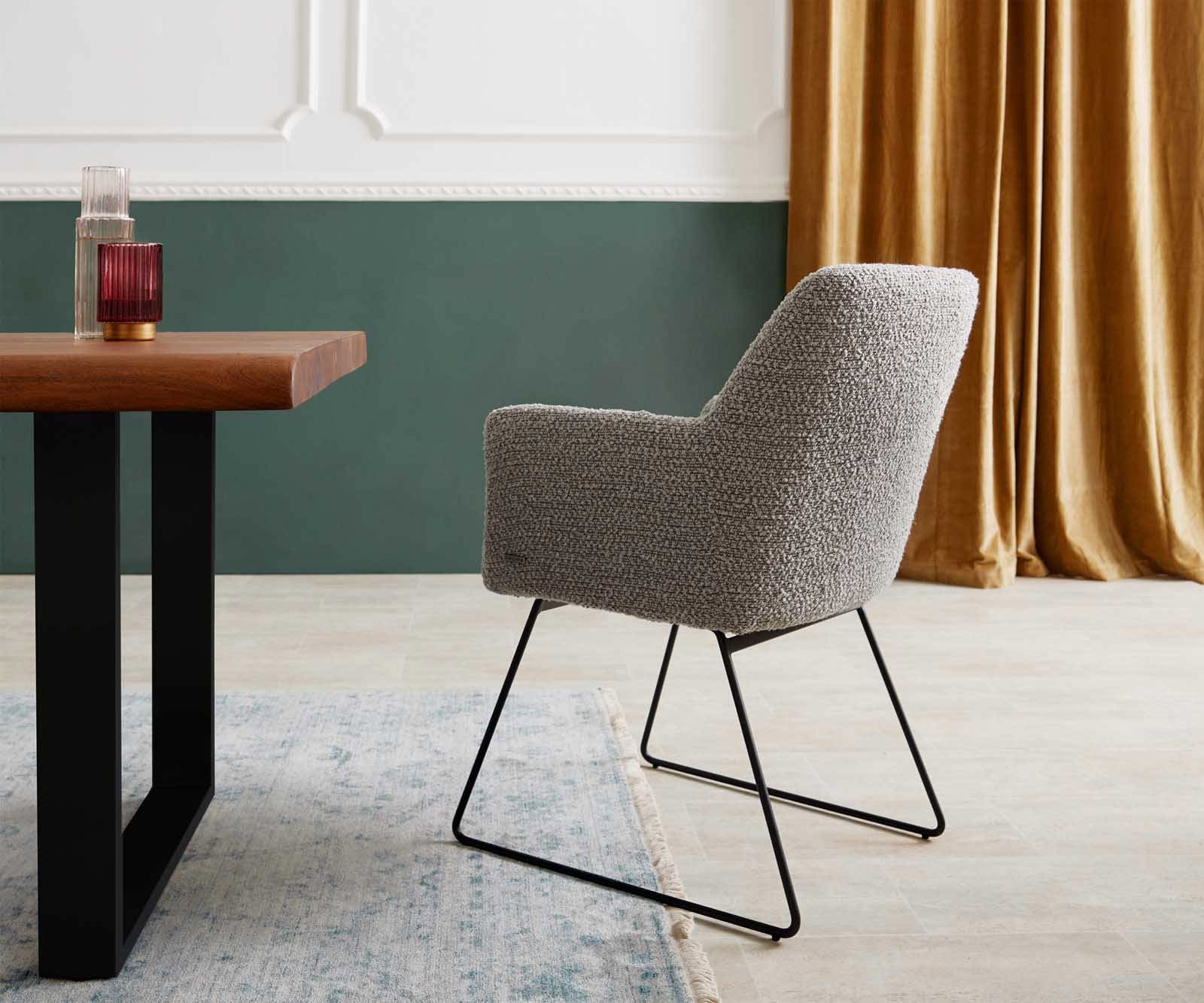 Esszimmerstuhl Xana-Flex mit Armlehnen Bouclé Silbergrau Kufengestell Schwarz Taschenfederkern 4 Esszimmerstuhl Xana-Flex mit Armlehnen Bouclé Silbergrau Kufengestell Schwarz Taschenfederkern 4