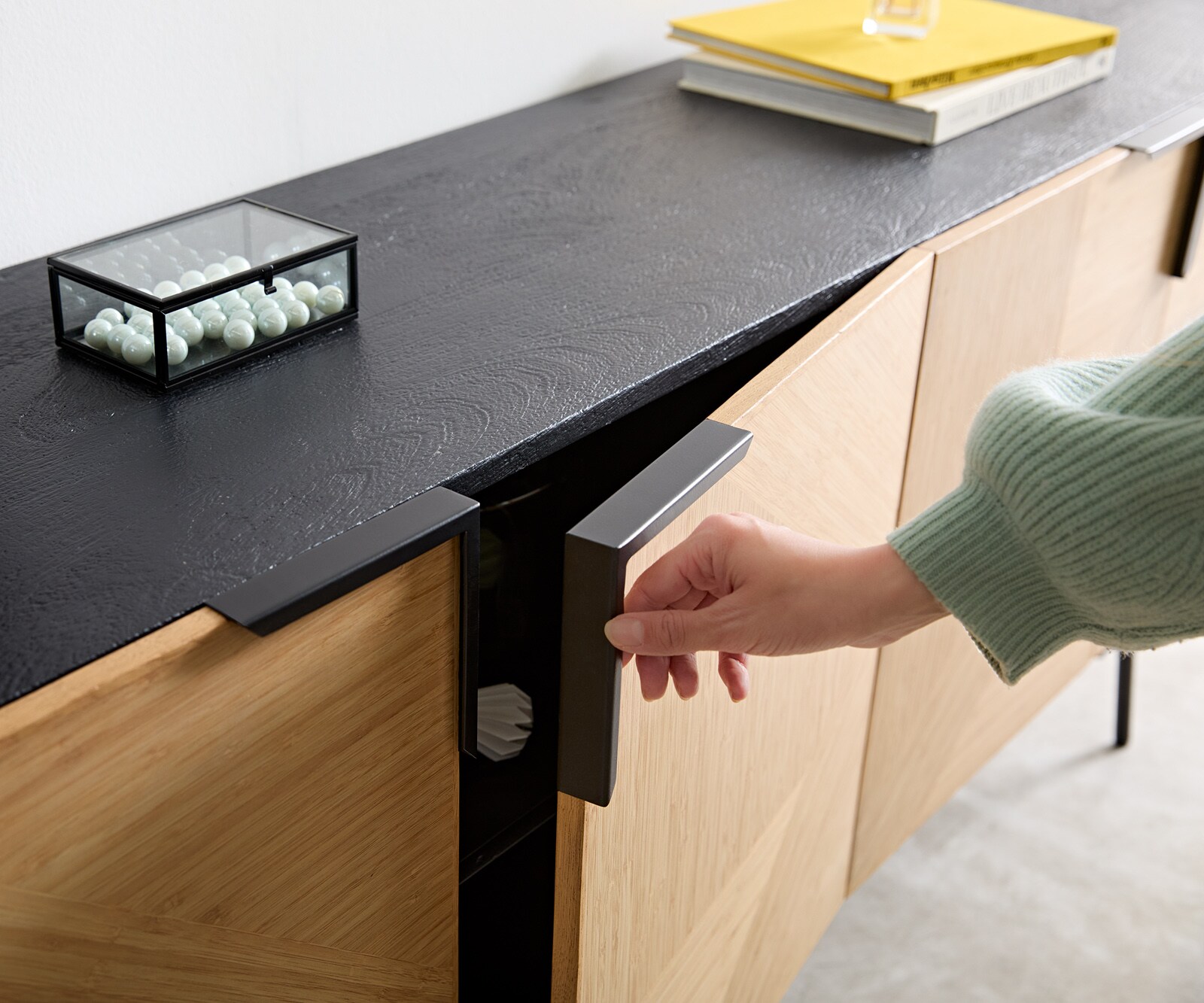 Sideboard Mikkusu 175 cm Bambus Natur Mango Schwarz 4 Türen Metall Schwarz 3