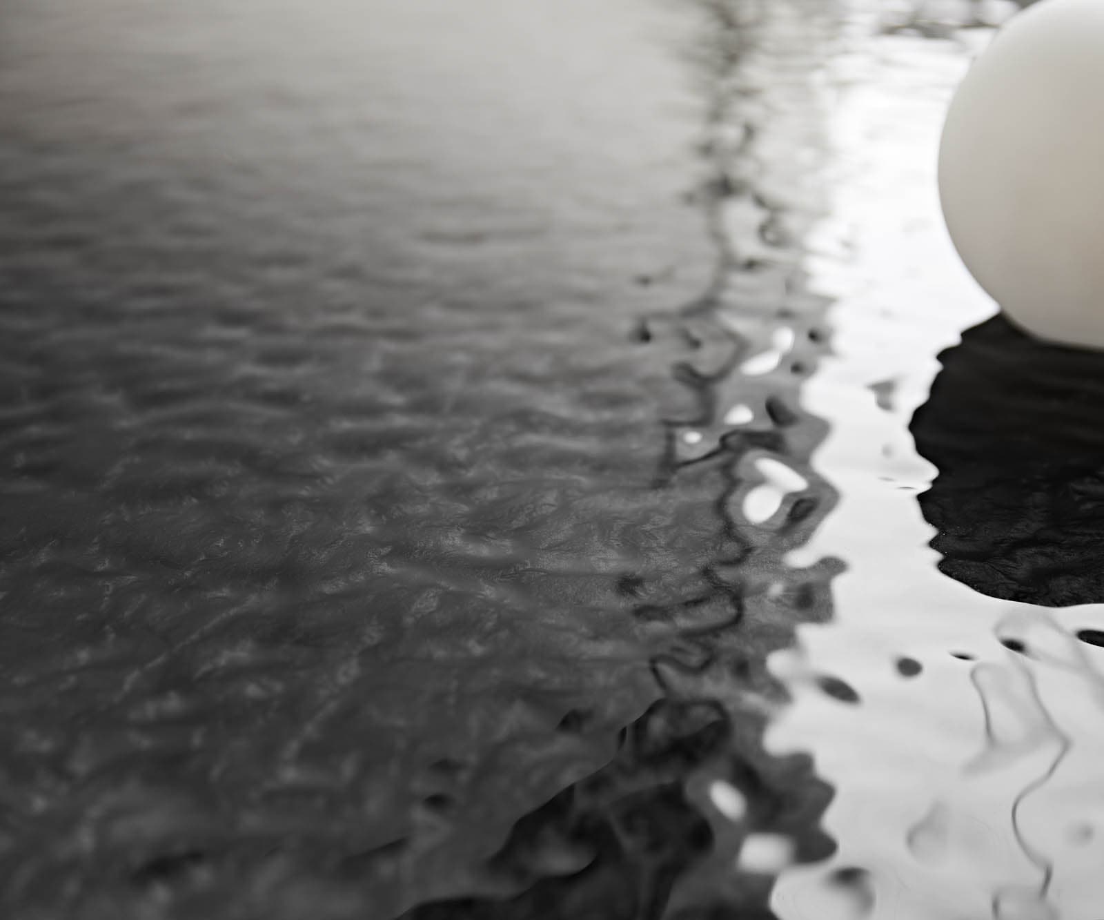 Esstisch Edge Boot 240x120 Reliefglas Rauchschwarz 3D-Design V-Gestell Flachstahl Schwarz 4 Esstisch Edge Boot 240x120 Reliefglas Rauchschwarz 3D-Design V-Gestell Flachstahl Schwarz 4