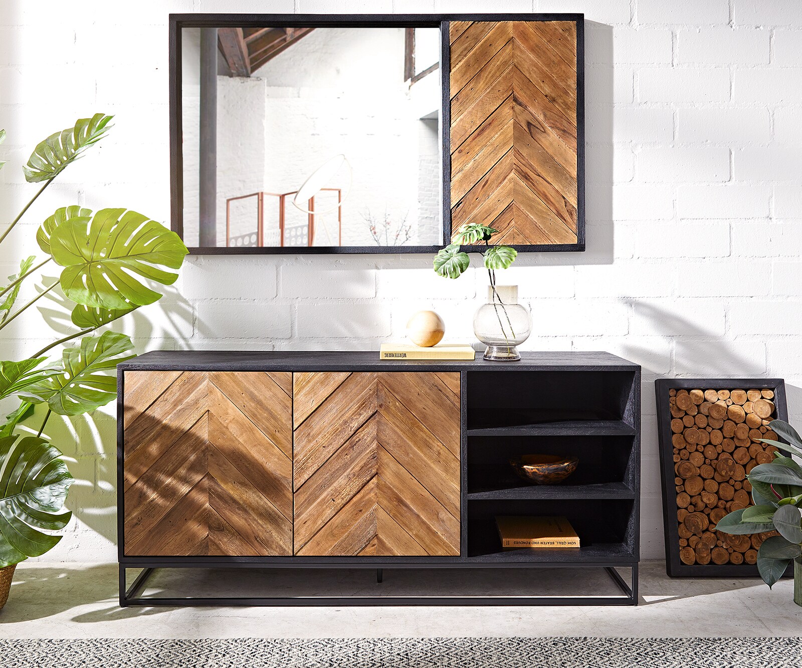Sideboard Famke 145 cm Mango Teak 2 Türen 3 Fächer 2