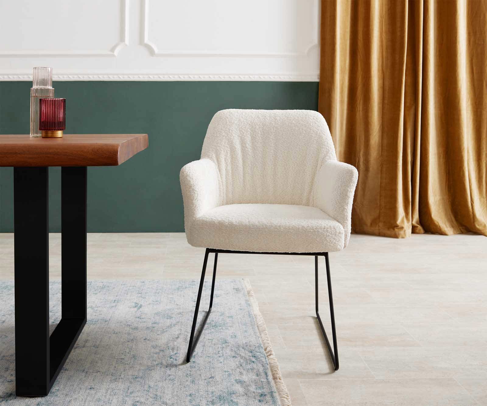 Esszimmerstuhl Xana-Flex mit Armlehnen Bouclé Weiß Kufengestell Schwarz Taschenfederkern 1 Esszimmerstuhl Xana-Flex mit Armlehnen Bouclé Weiß Kufengestell Schwarz Taschenfederkern 1