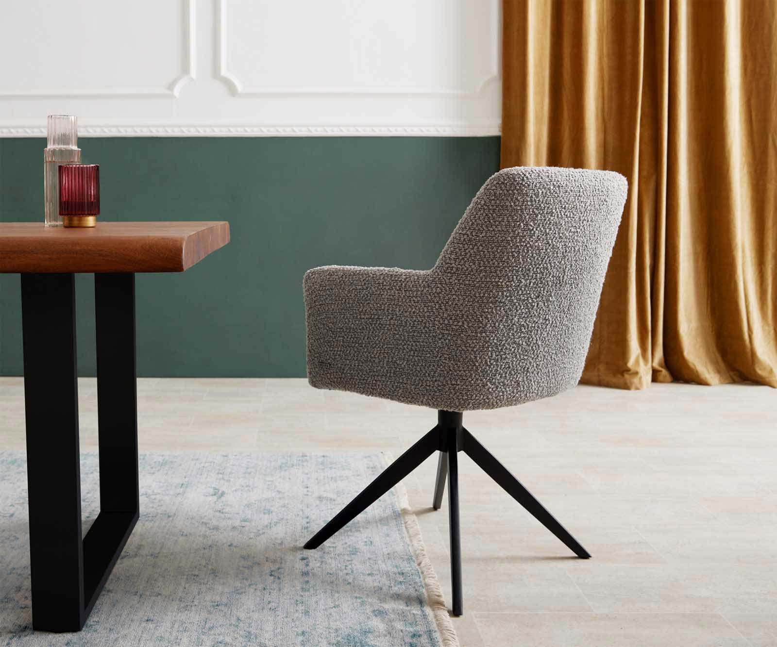 Drehstuhl Xana-Flex mit Armlehnen Bouclé Silbergrau Kreuzgestell breit Schwarz 360° drehbar Taschenfederkern 4 Drehstuhl Xana-Flex mit Armlehnen Bouclé Silbergrau Kreuzgestell breit Schwarz 360° drehbar Taschenfederkern 4