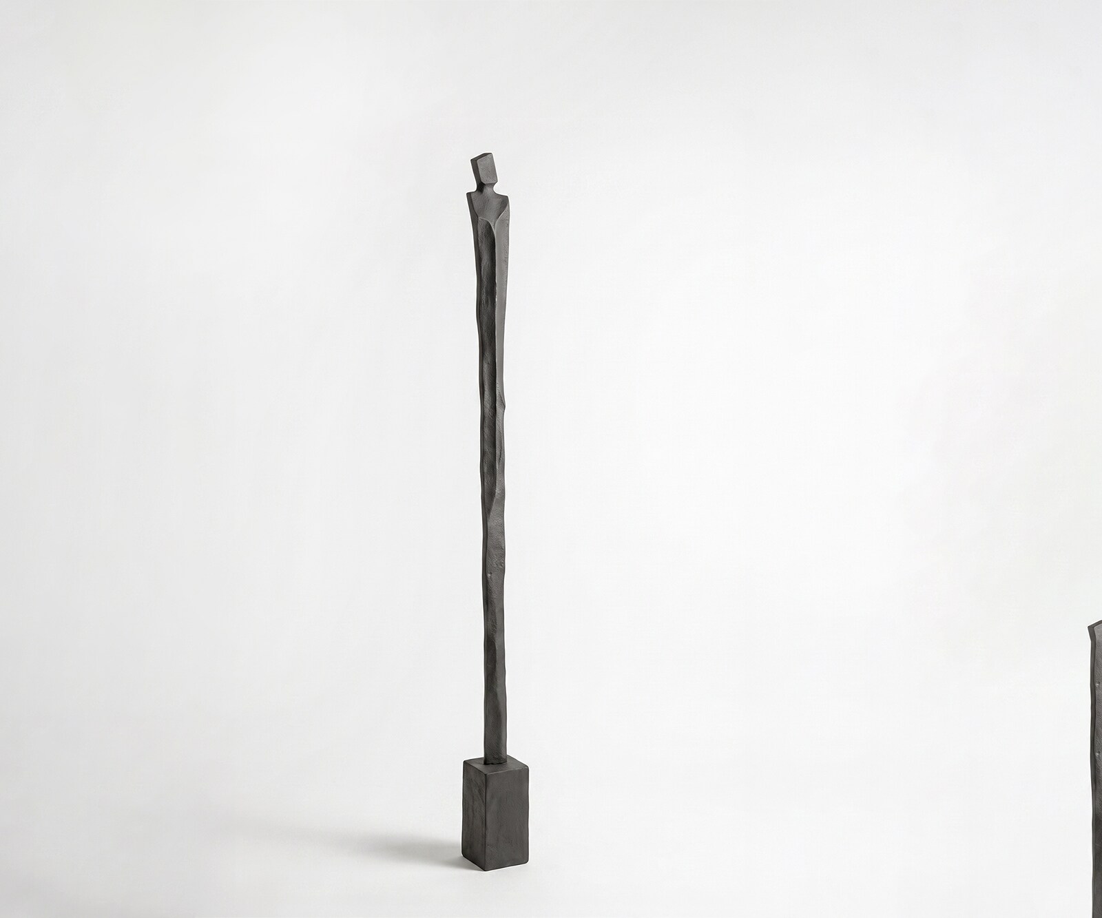 Figurine Statera l12 x P12 x H163 cm Aluminium Basalt Faite main