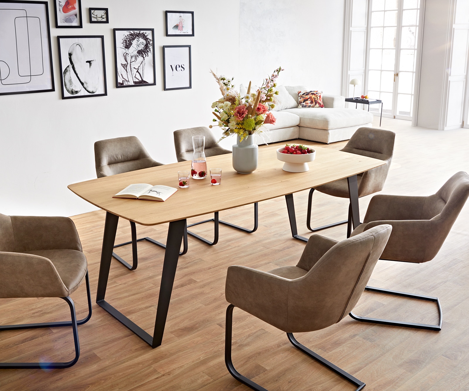 Esstisch Edge Boot 200x100x2,5-3 Eiche Natur Metall Schräg Schwarz Schweizer Kante 5 Esstisch Edge Boot 200x100x2,5-3 Eiche Natur Metall Schräg Schwarz Schweizer Kante 5