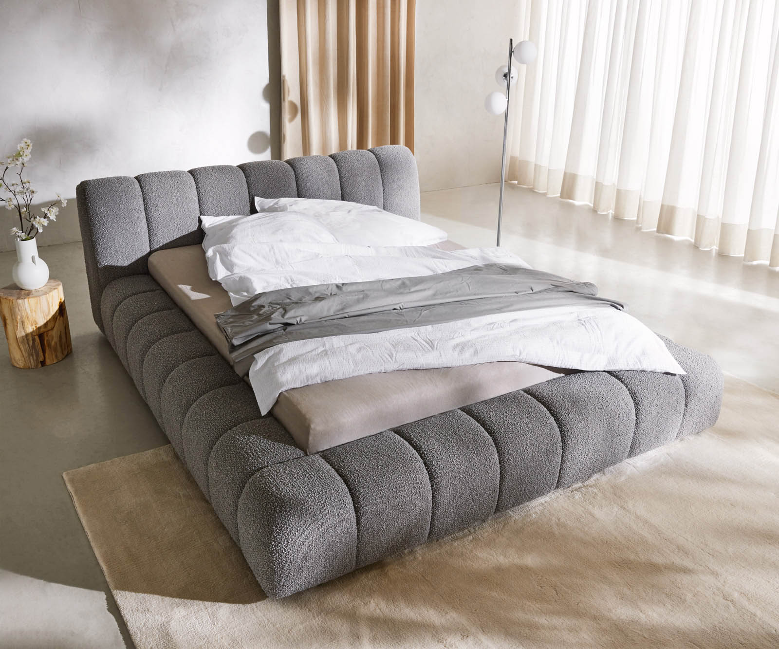 Polsterbettgestell Cutio 140x200 cm Bouclé Silbergrau 1