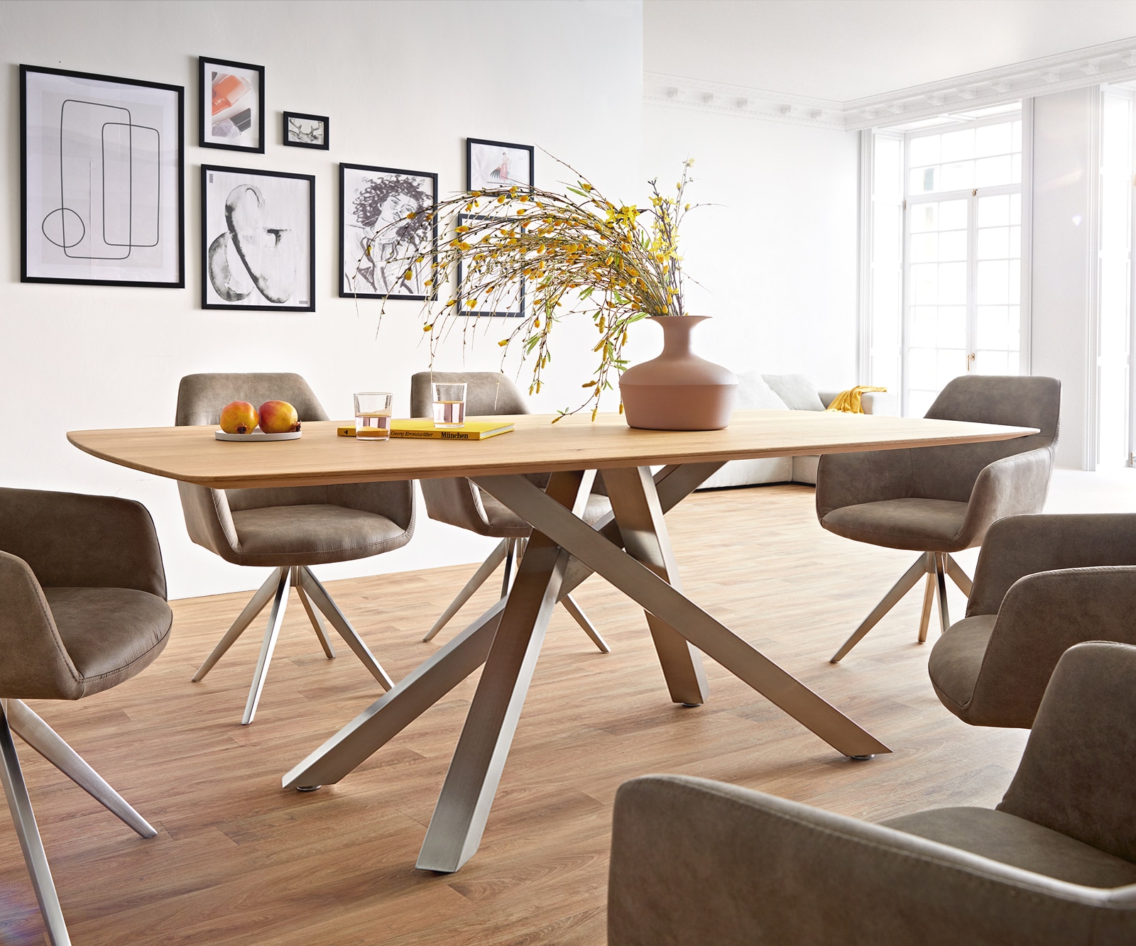 Esstisch Edge Boot 200x100x2,5-3 Eiche Natur Kreuzgestell Rechteck Edelstahl Schweizer Kante Esstisch Edge Boot 200x100x2,5-3 Eiche Natur Kreuzgestell Rechteck Edelstahl Schweizer Kante