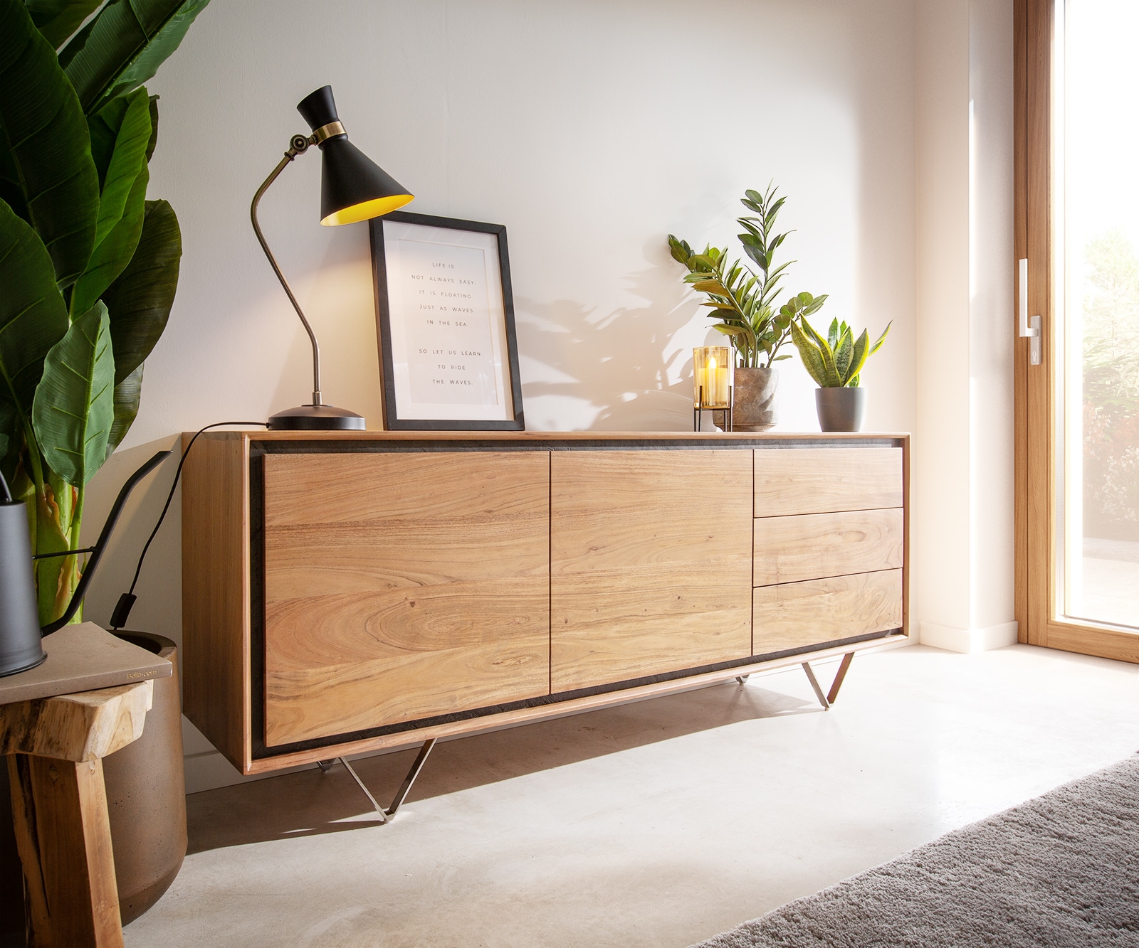 Sideboard Stonegrace 175 cm Akazie Natur 2 Türen 3 Schubladen Steinfurnier V-Fuß Sideboard Stonegrace 175 cm Akazie Natur 2 Türen 3 Schubladen Steinfurnier V-Fuß